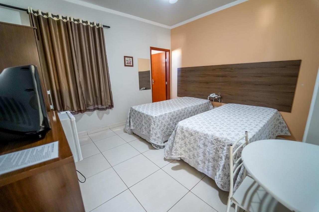 Hotel Tadini Santa Rita do Sapucaí Exterior photo